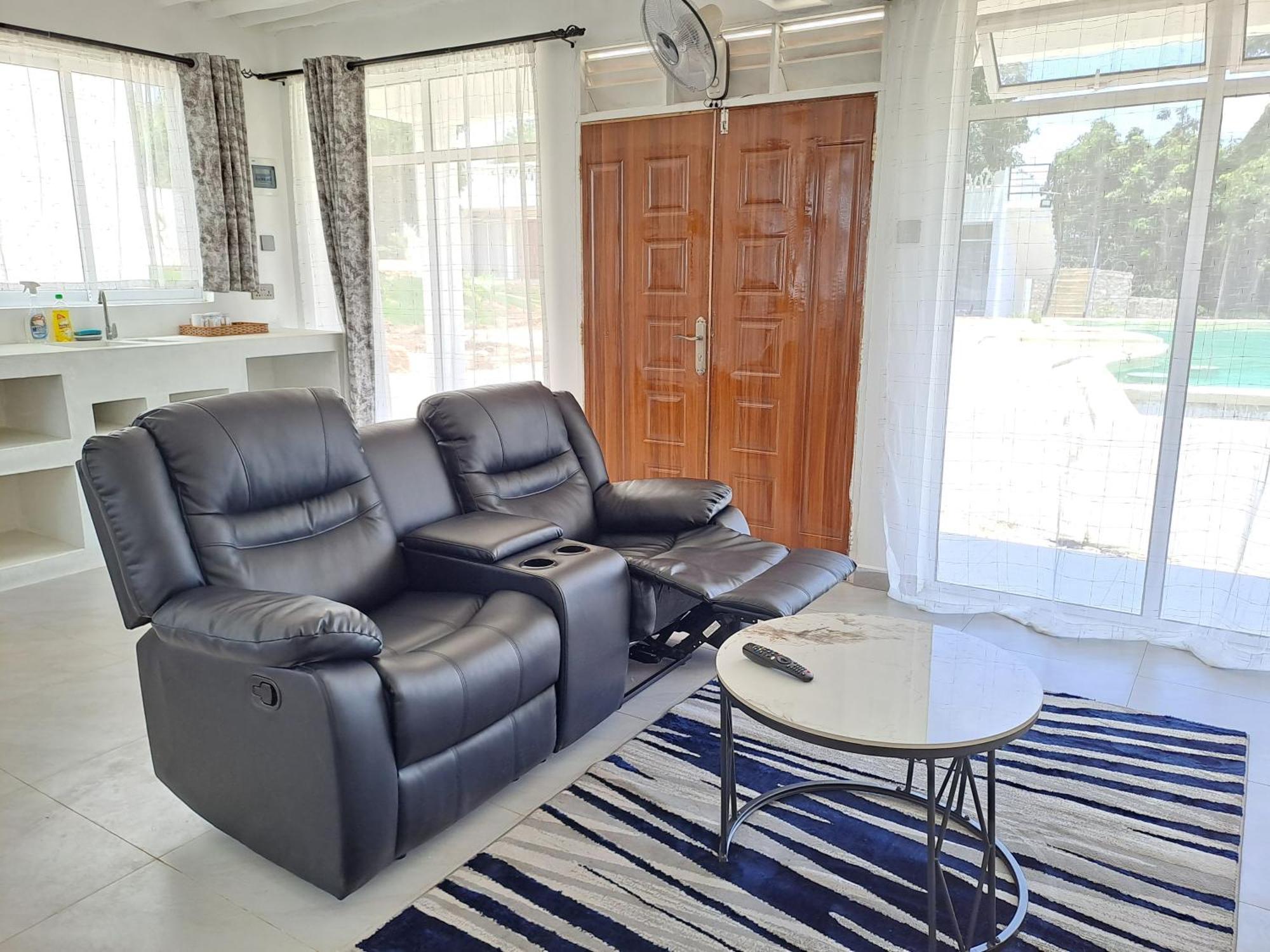 Cave Diani Holiday Apartments 迪亚尼海滩 外观 照片